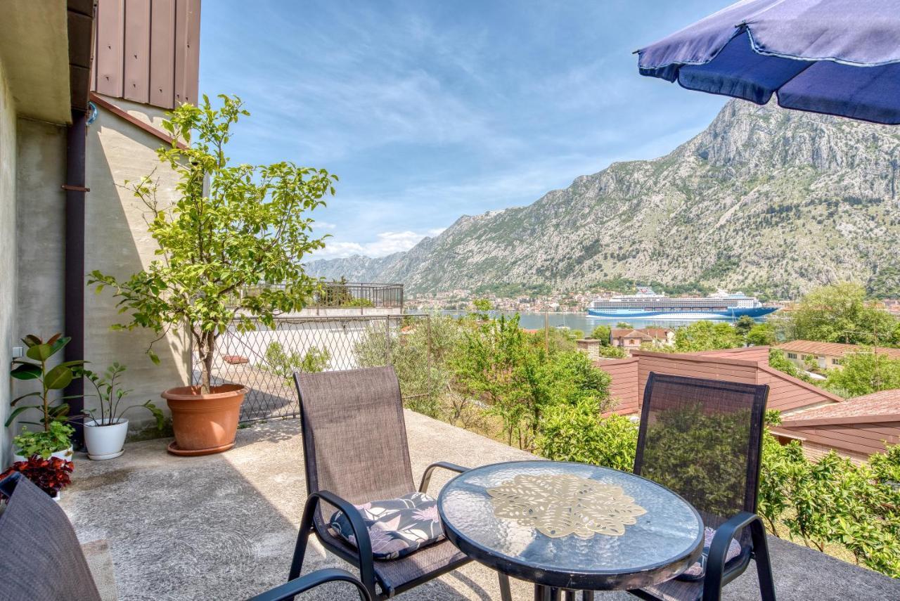 Milas Apartment Kotor Exterior foto